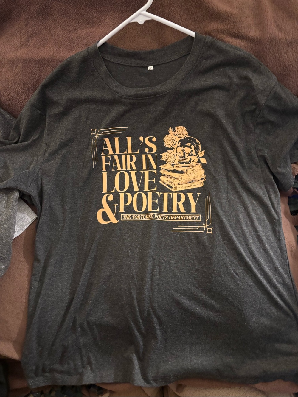 Graphic Tee "All's Fair in Love & Poetry" in Mustard Print